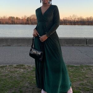 Elegant Green Maxi Dress